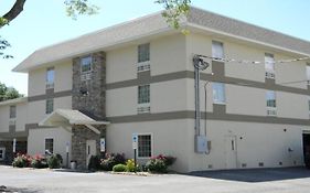 Gamble Farm Inn And Suites
